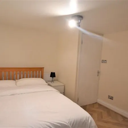 London Modern One Bedroom Apartment Exterior photo